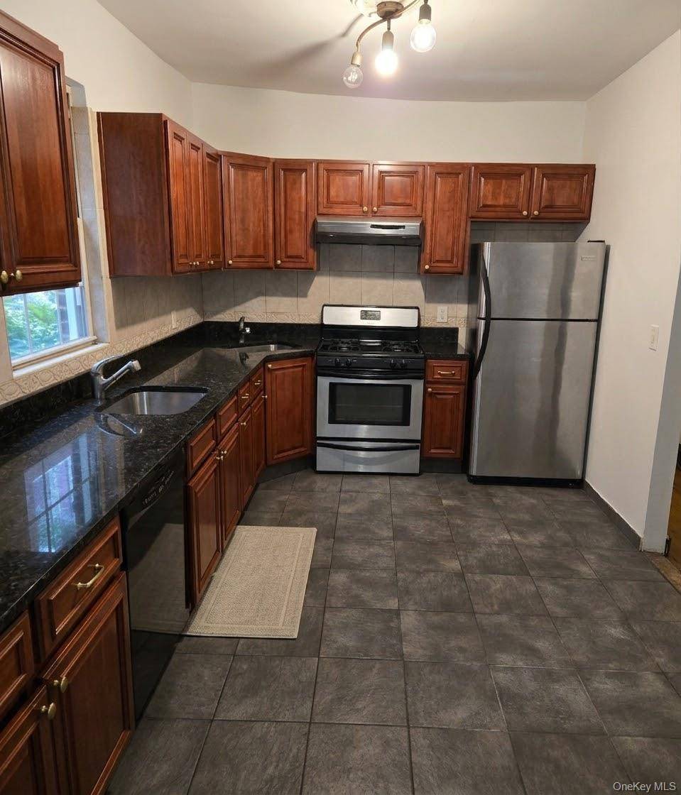 4115 Manhattan AVE, Brooklyn, NY 11224