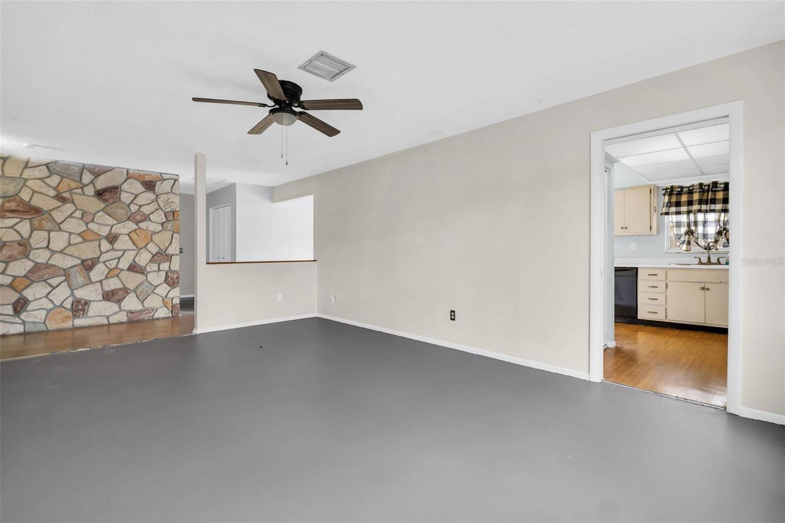 2374 COVINGTON DR, Clearwater, FL 33763