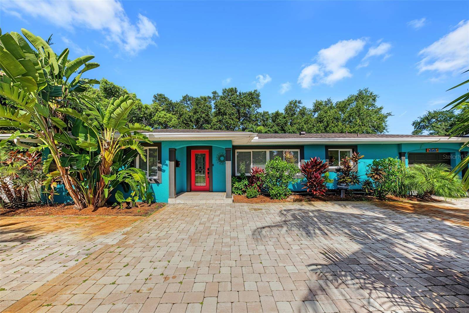 1616 INDIAN ROCKS RD, Belleair, FL 33756