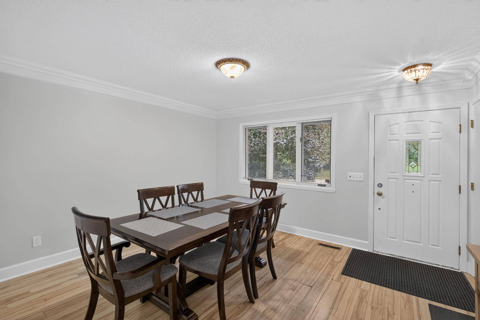 2848 Hallmark AVE N, Oakdale, MN 55128