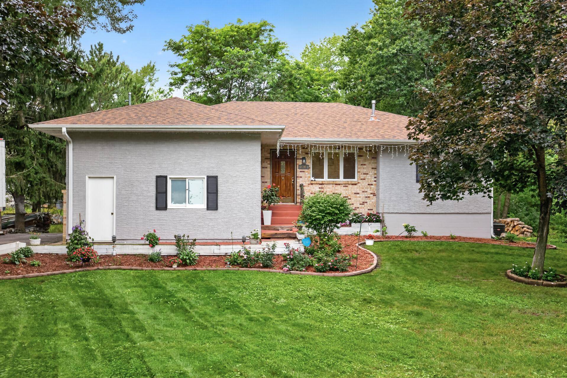 2848 Hallmark AVE N, Oakdale, MN 55128
