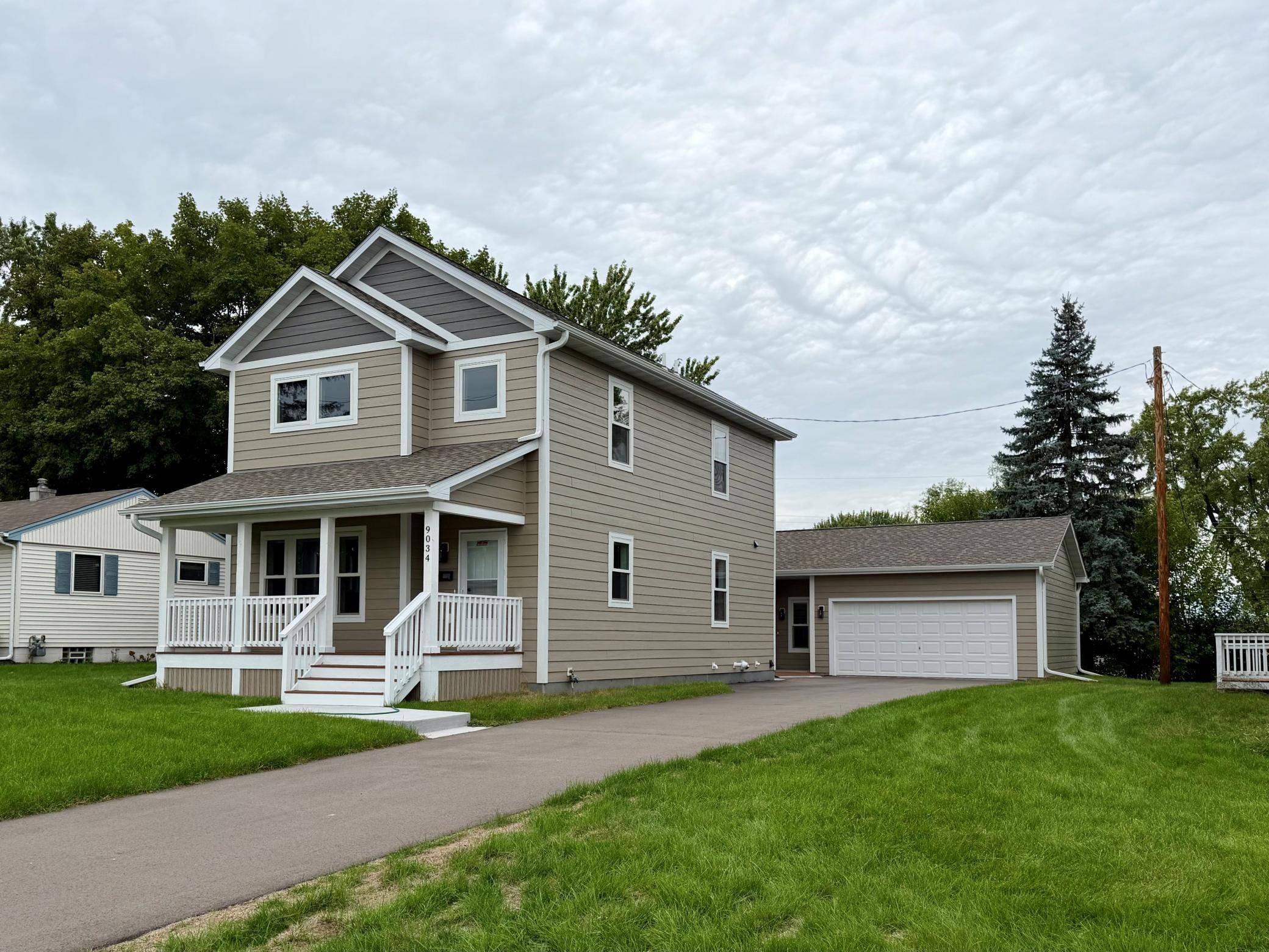 9034 Park AVE S, Bloomington, MN 55420