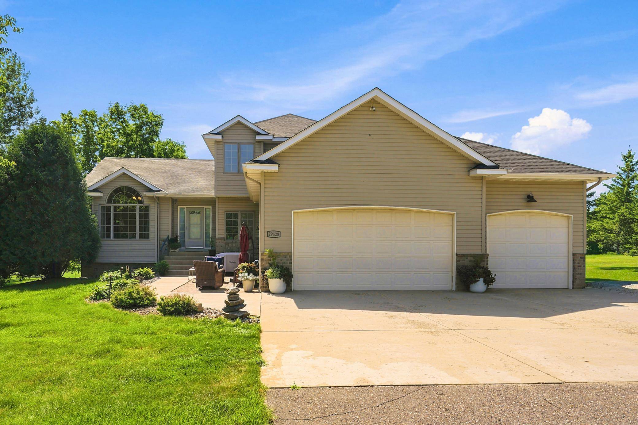 29528 139th ST NW, Princeton, MN 55371
