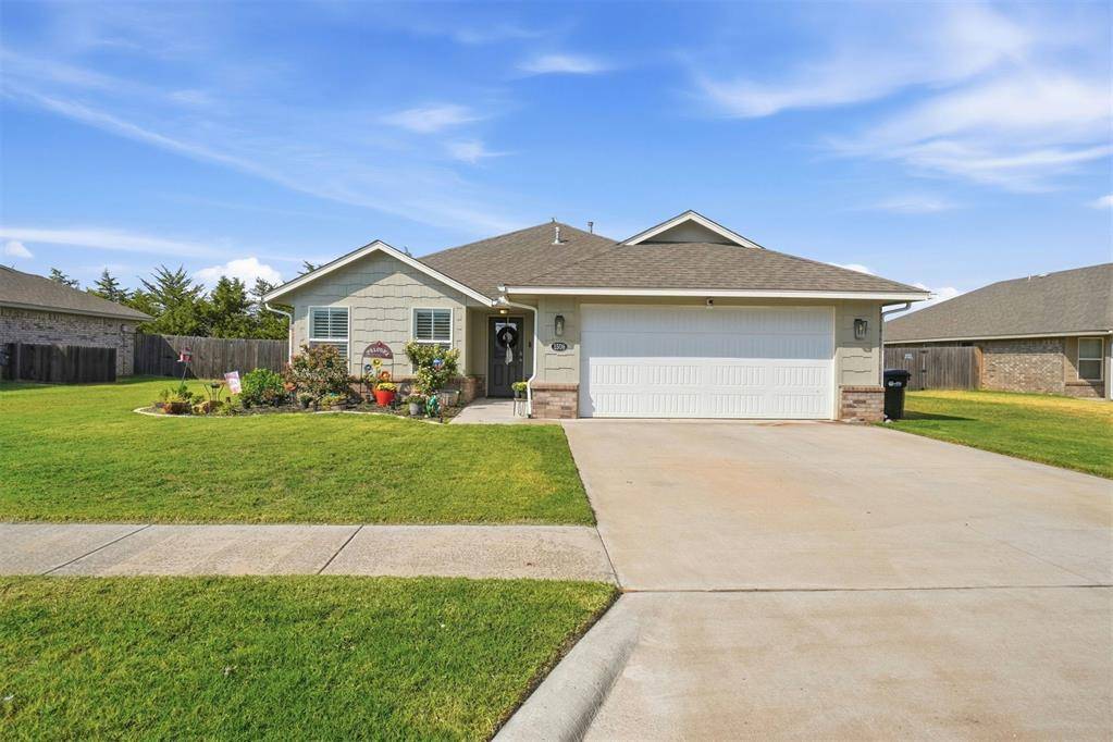 1509 Avalon DR, Altus, OK 73521