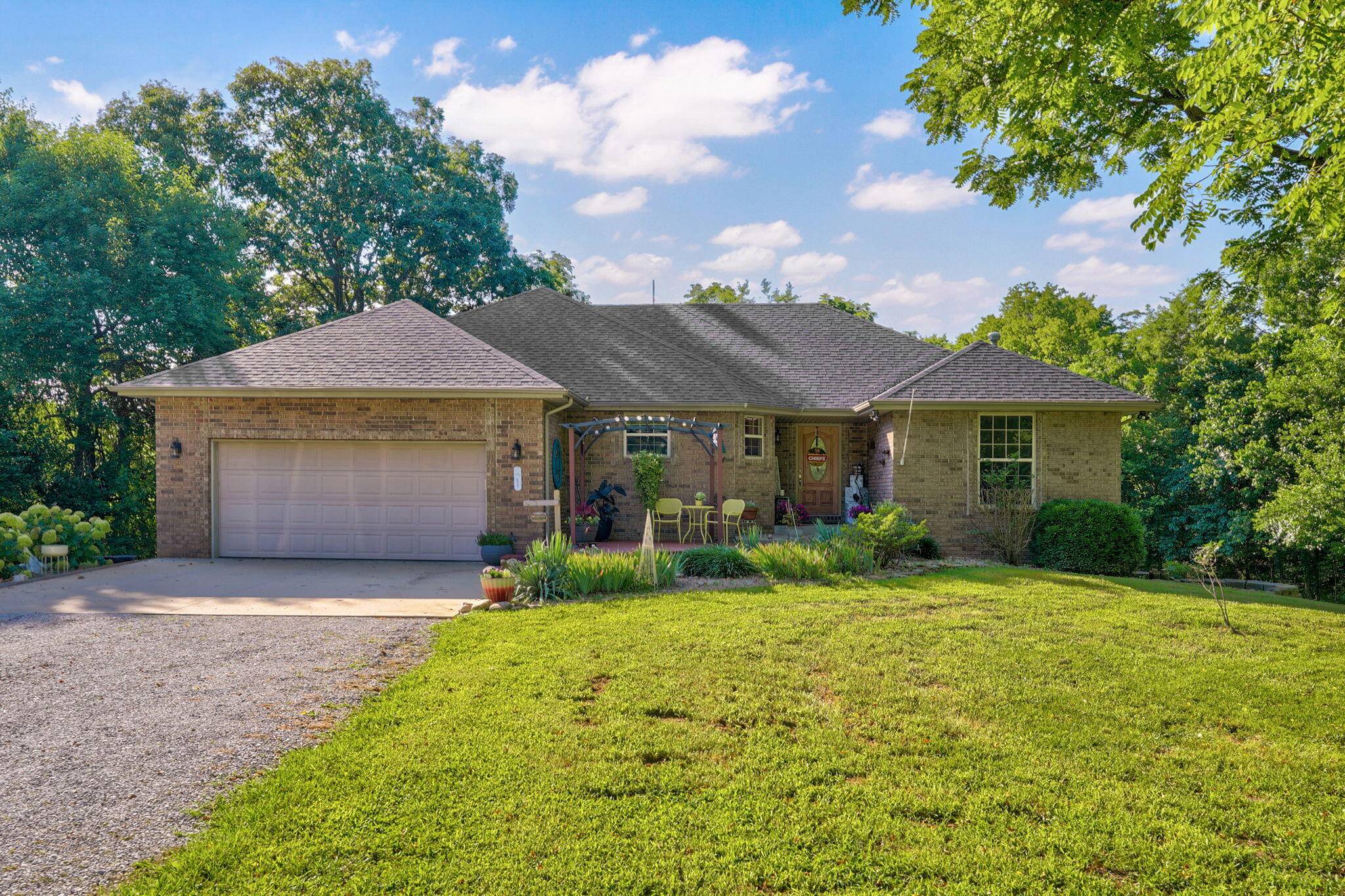 394 Jace RD, Billings, MO 65610