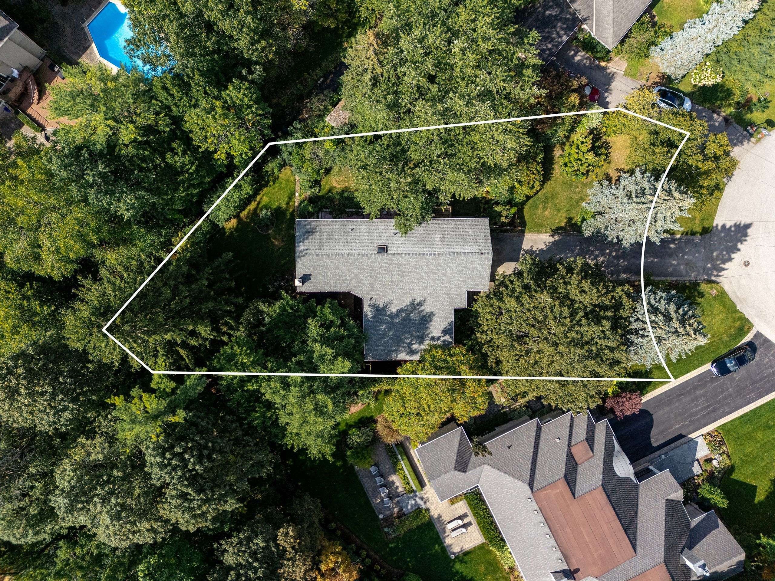 1242 Donlea CRES, Oakville, ON L6J 1V7