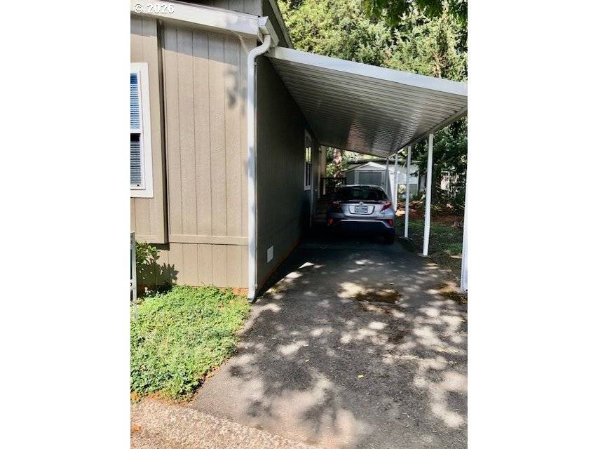 1475 GREEN ACRES RD #107, Eugene, OR 97408