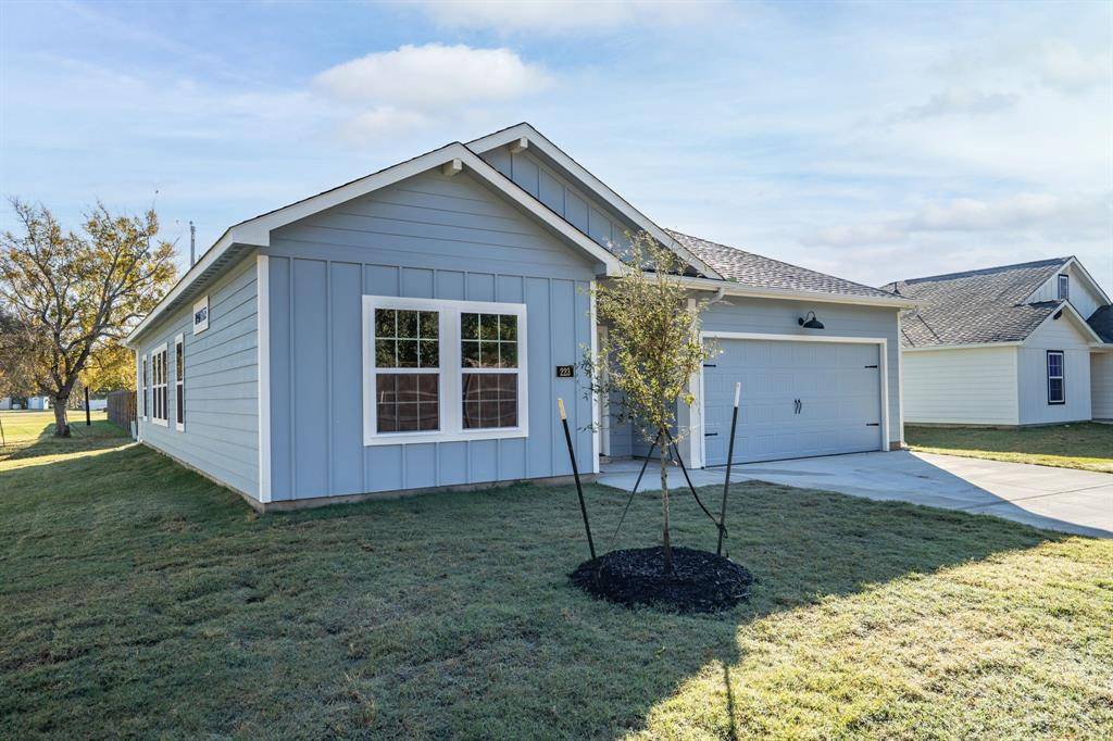223 Faith Lane, Tioga, TX 76271