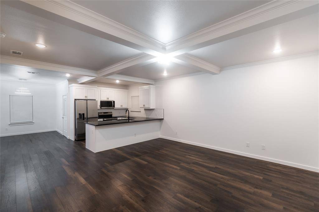 839 SW 7th Street, Cooper, TX 75432