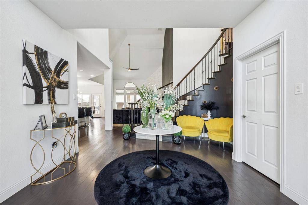 518 Valley Drive, Midlothian, TX 76065