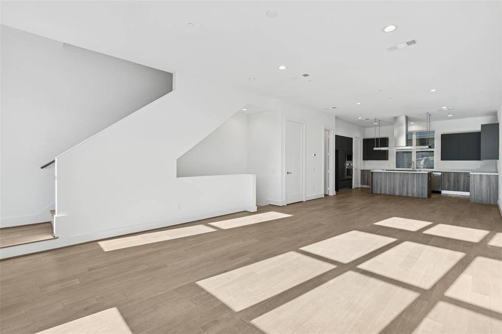 3040 Chimes Street, Dallas, TX 75219