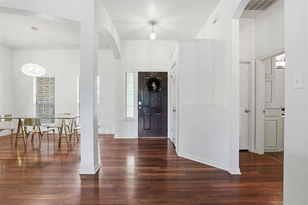 107 Clyde Drive, Aledo, TX 76008