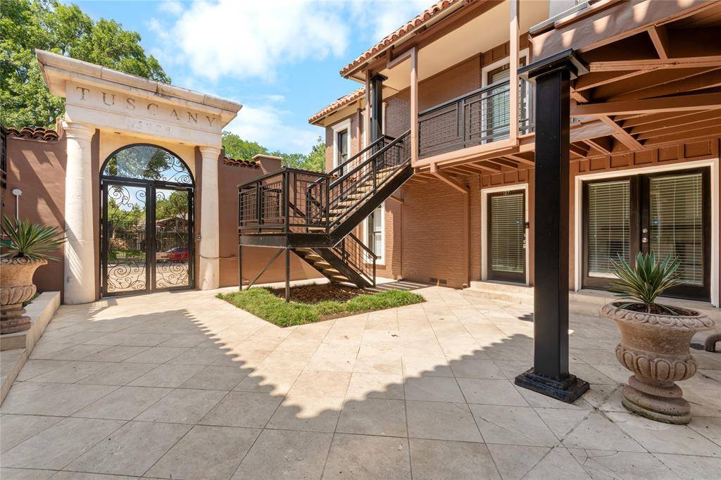 5928 Sandhurst Lane #127, Dallas, TX 75206