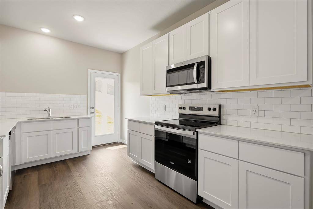 1707 Romans Road, Ennis, TX 75119