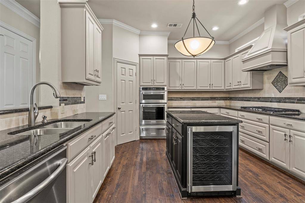 5812 Kingsbrook Drive, Plano, TX 75093