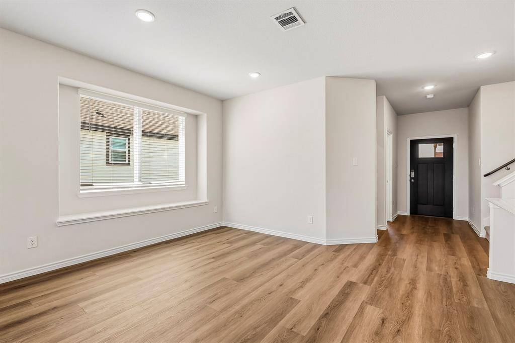 10032 Freighter Trail, Fort Worth, TX 76131