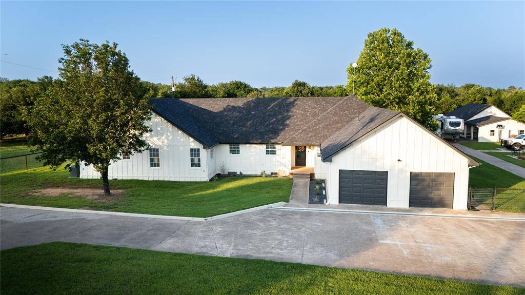 1324 Tidwell Road, Weatherford, TX 76087