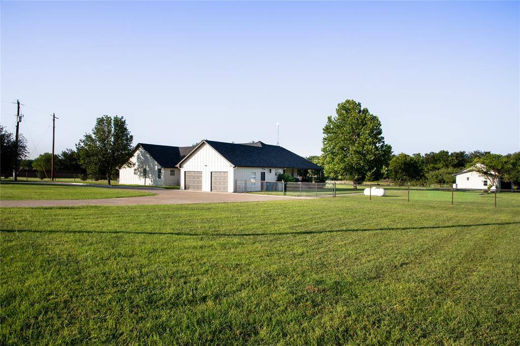 1324 Tidwell Road, Weatherford, TX 76087