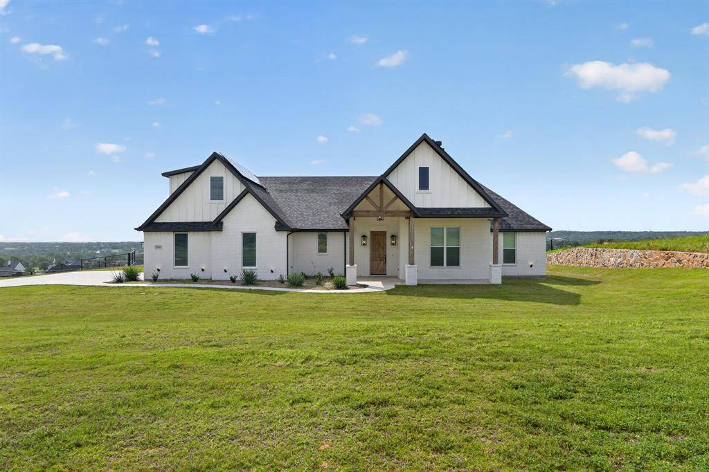 1040 Agnes N, Springtown, TX 76082