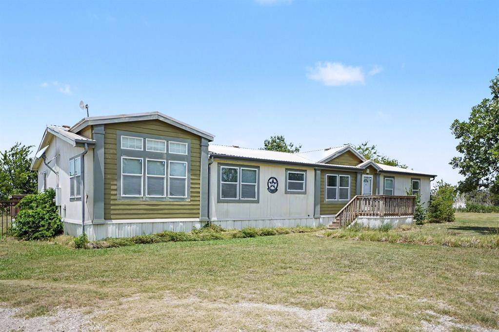 220 Barker Road, Ennis, TX 75119