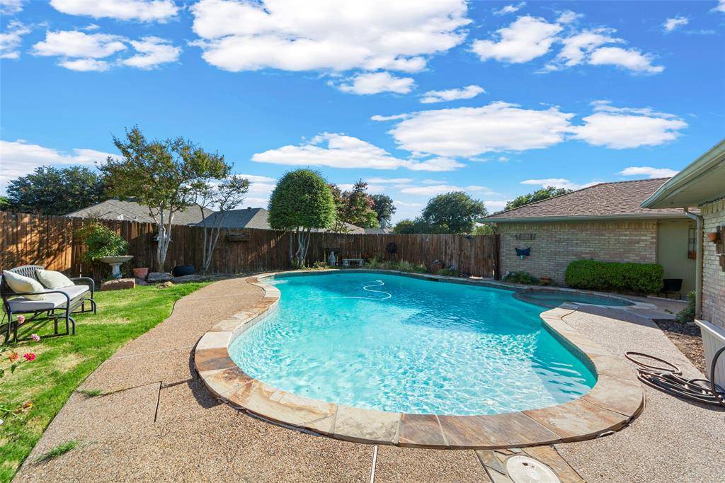 1116 Windsong Trail, Richardson, TX 75081