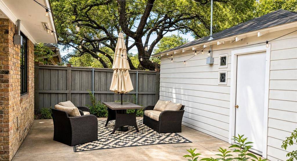 6755 E Mockingbird Lane, Dallas, TX 75214