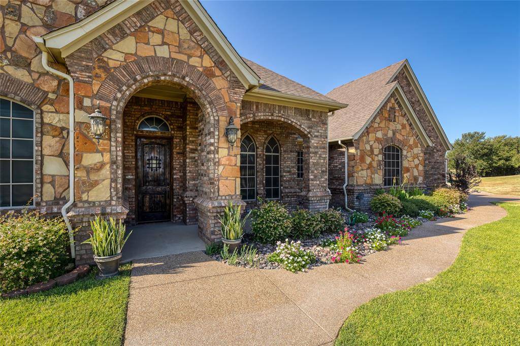 124 Carnes Court, Springtown, TX 76082