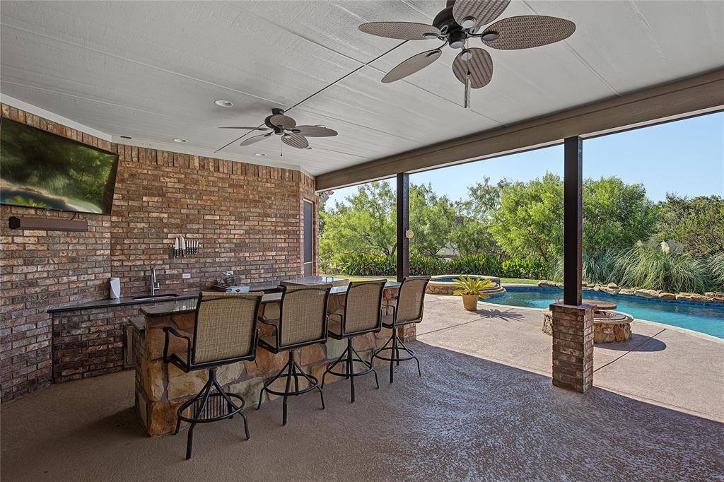 124 Carnes Court, Springtown, TX 76082