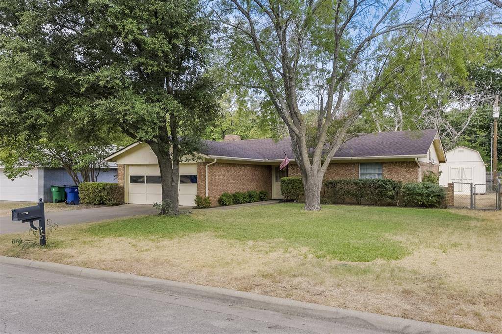 102 Alamo Street, Waxahachie, TX 75165