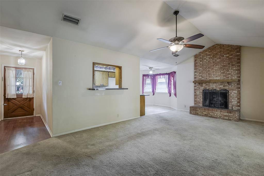 102 Alamo Street, Waxahachie, TX 75165
