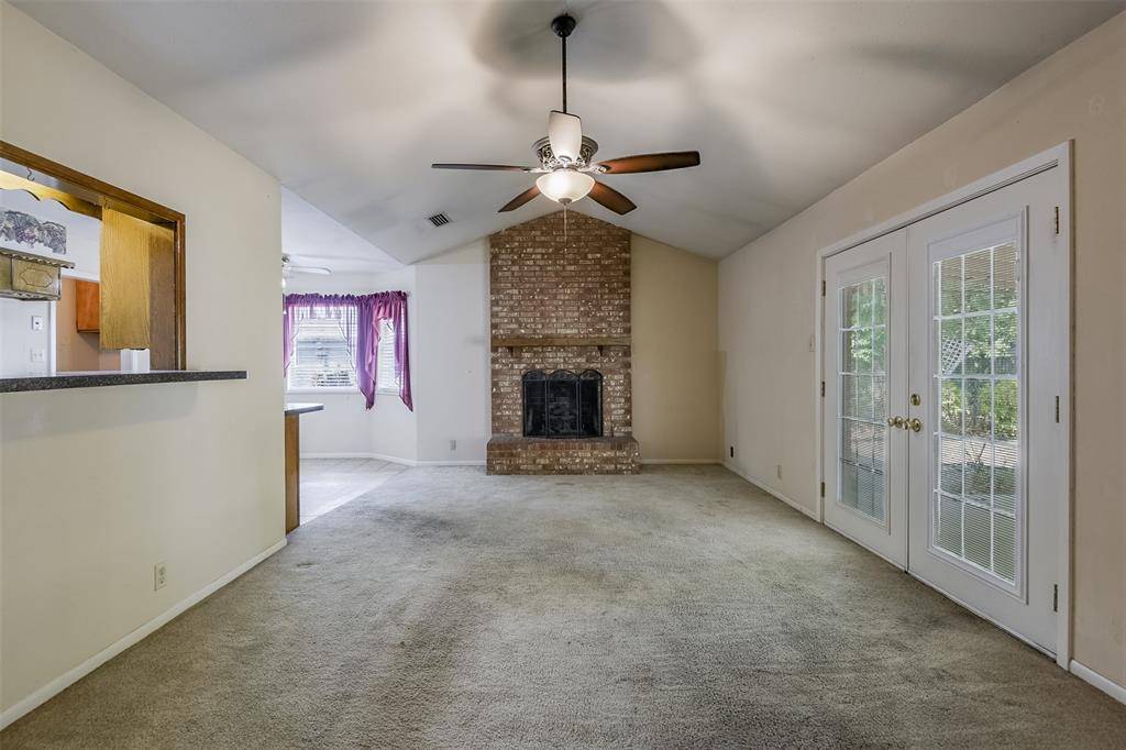 102 Alamo Street, Waxahachie, TX 75165