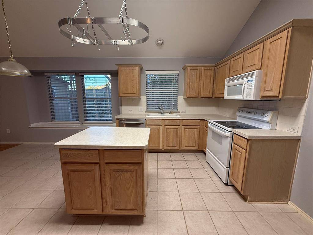 5016 San Jacinto Drive, Haltom City, TX 76137