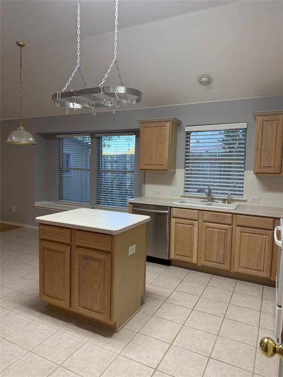 5016 San Jacinto Drive, Haltom City, TX 76137