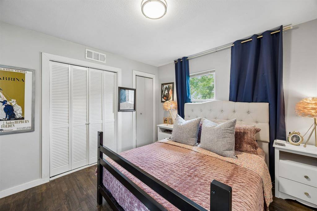 2350 Dunloe Drive, Dallas, TX 75228