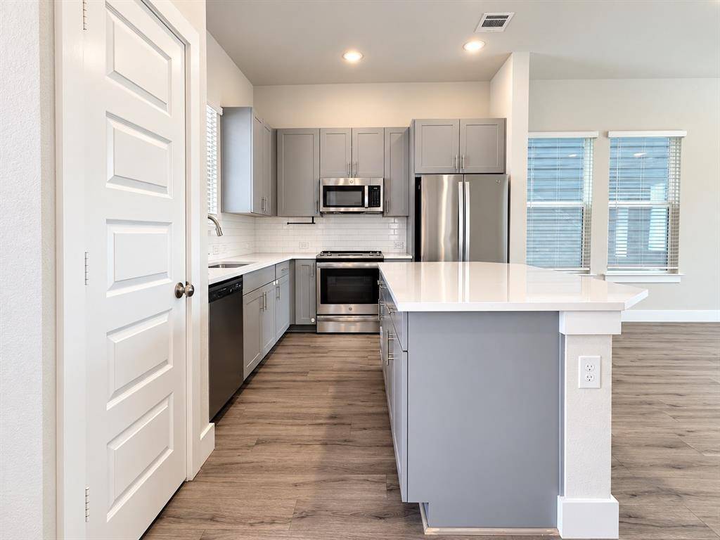 760 W Bedford Euless Road #128, Hurst, TX 76053
