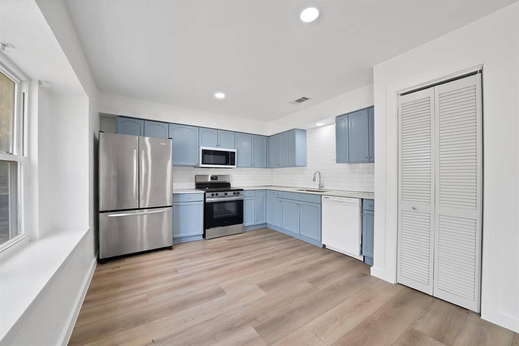 813 Panay Way Drive, Fort Worth, TX 76108
