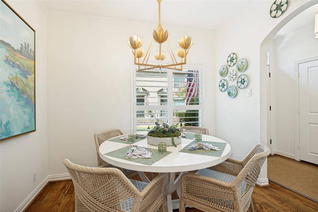7526 W Northwest Highway #5, Dallas, TX 75225