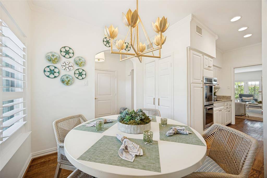 7526 W Northwest Highway #5, Dallas, TX 75225
