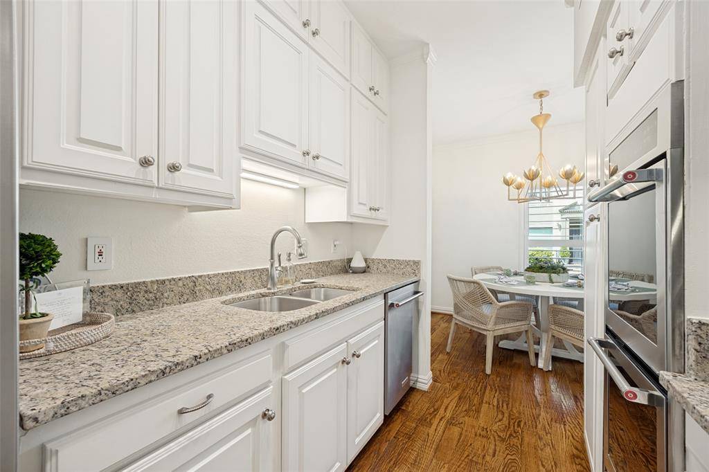 7526 W Northwest Highway #5, Dallas, TX 75225