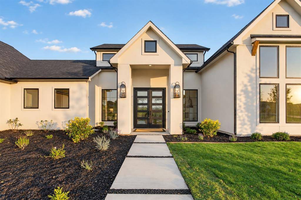 7752 Laura Lake Lane, Fort Worth, TX 76126