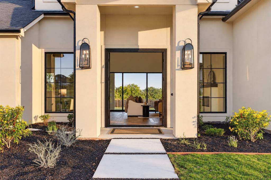7752 Laura Lake Lane, Fort Worth, TX 76126