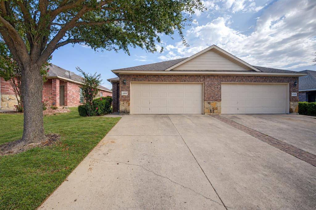 1314 Piedmont Drive, Mansfield, TX 76063