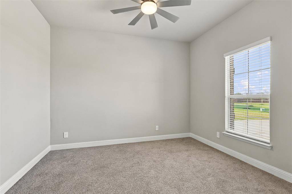 809 Pea Eye Drive, Midlothian, TX 76065