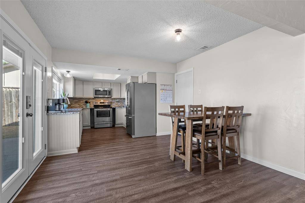 2621 Elk Grove Road, Carrollton, TX 75007