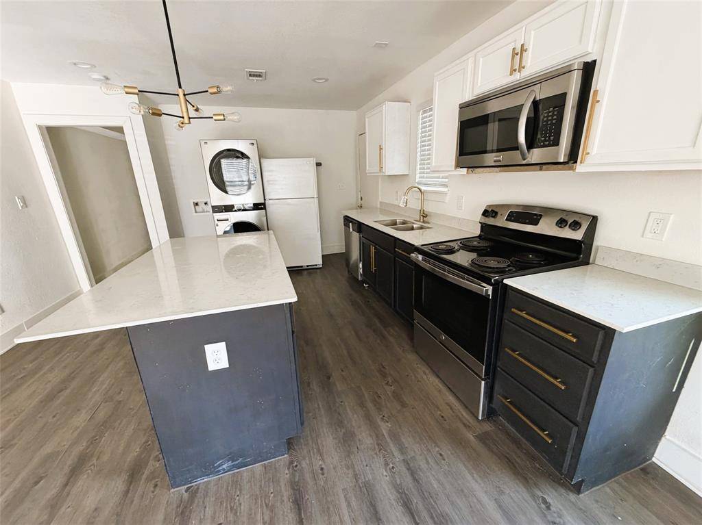 400 Lansing Street, Dallas, TX 75203