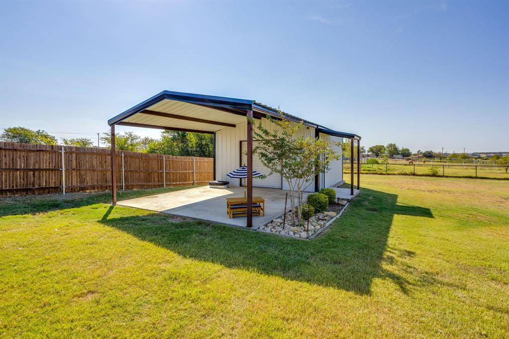 103 Tall Pine Drive, Godley, TX 76044