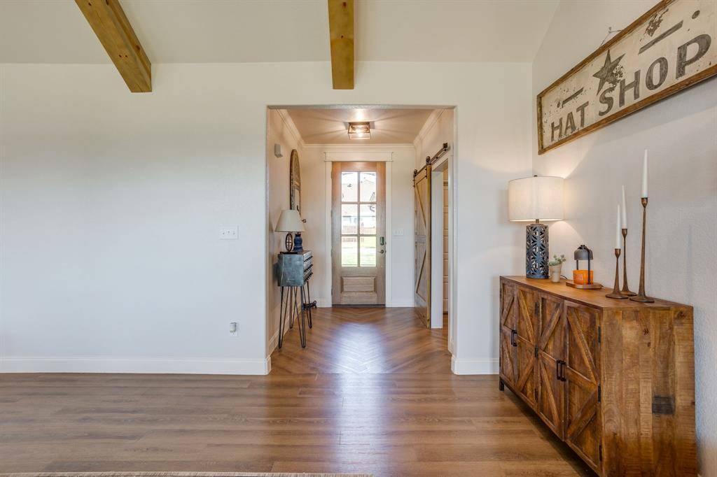 103 Tall Pine Drive, Godley, TX 76044