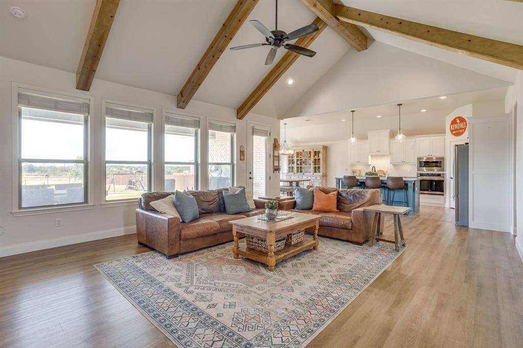 103 Tall Pine Drive, Godley, TX 76044