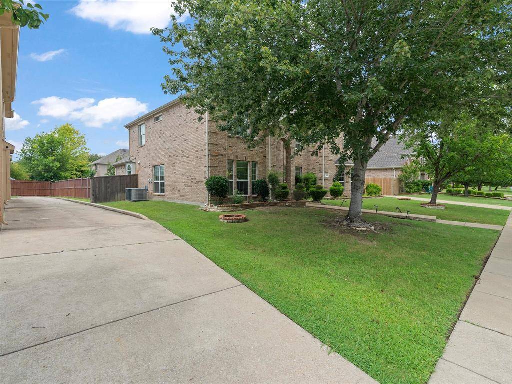 408 Cave River Drive, Murphy, TX 75094