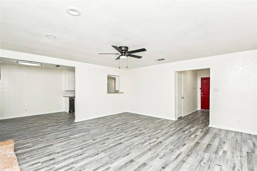 308 Hickorywood Street, Azle, TX 76020